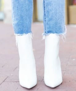 Qupid Veronica Booties- Cream Accessories