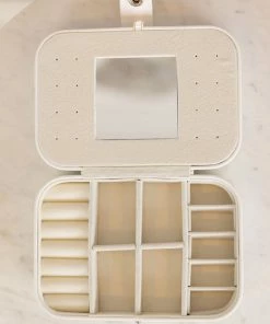 Modern+Chic Harlow Jewlery Case- White Accessories