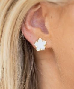 * Aubrey Flower Stud Earrings Accessories