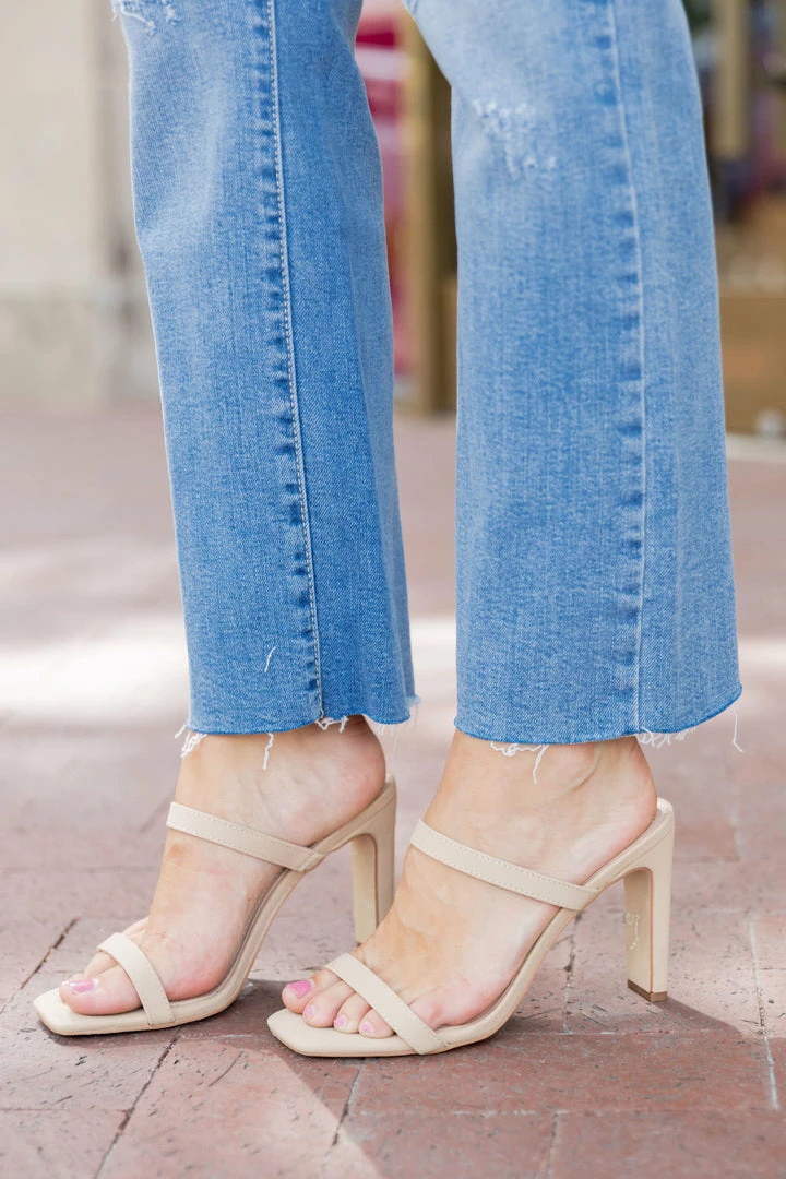 AMA Global Kourtney Heels