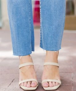 AMA Global Kourtney Heels