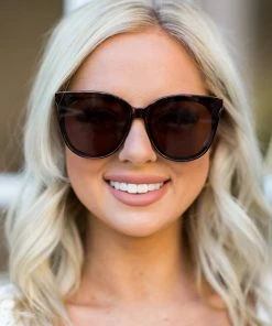 Cramilo Eyewear Retro Cat Eye Tortoise Sunglasses