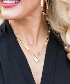 * Accessories Chloe Chain Lock Necklace