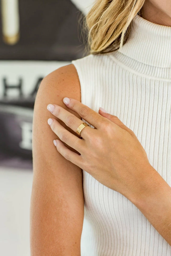 A.v Max Nailhead Ring