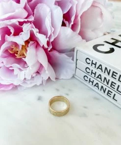 A.v Max Nailhead Ring